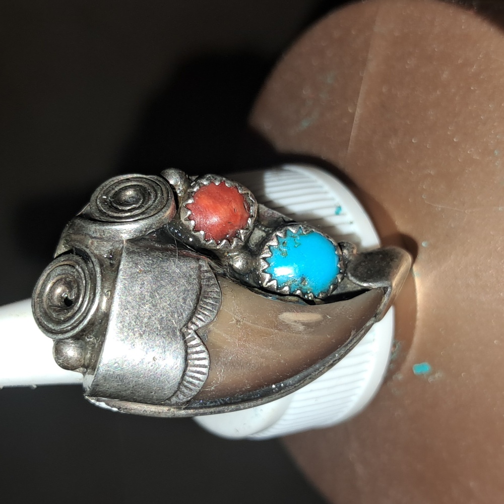 Navajo bear claw, turquoise, red coral and silver RING Signed JCY
